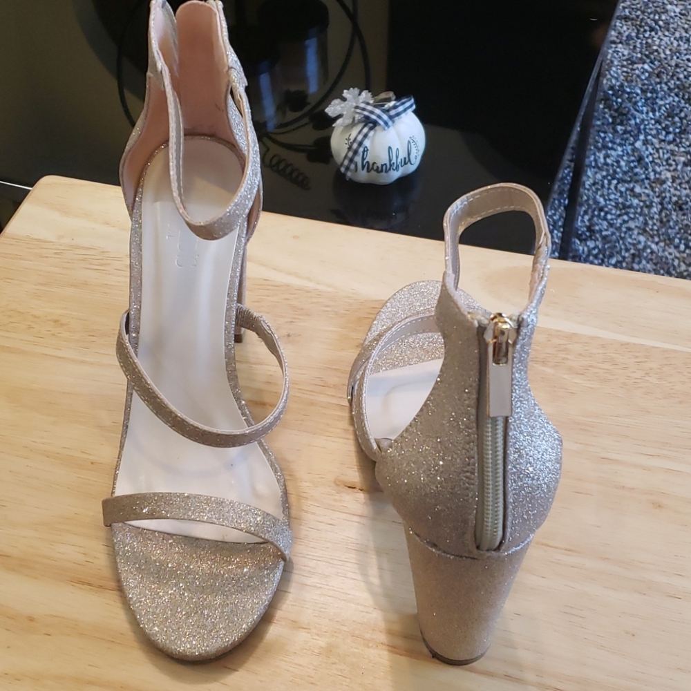 Sandal
